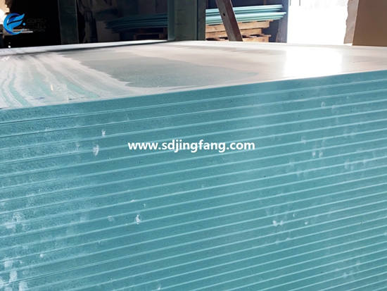 Plastic form